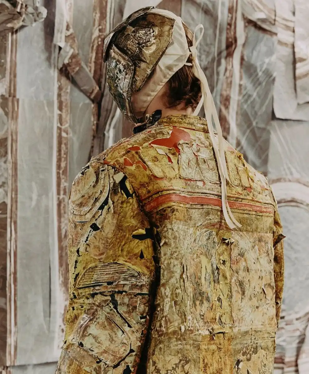 Discover the Autumn Winter 2027–2028 Fashion Trend: a deep human shift from craft to essential material intelligence shaping the Future of Fashion and design culture.